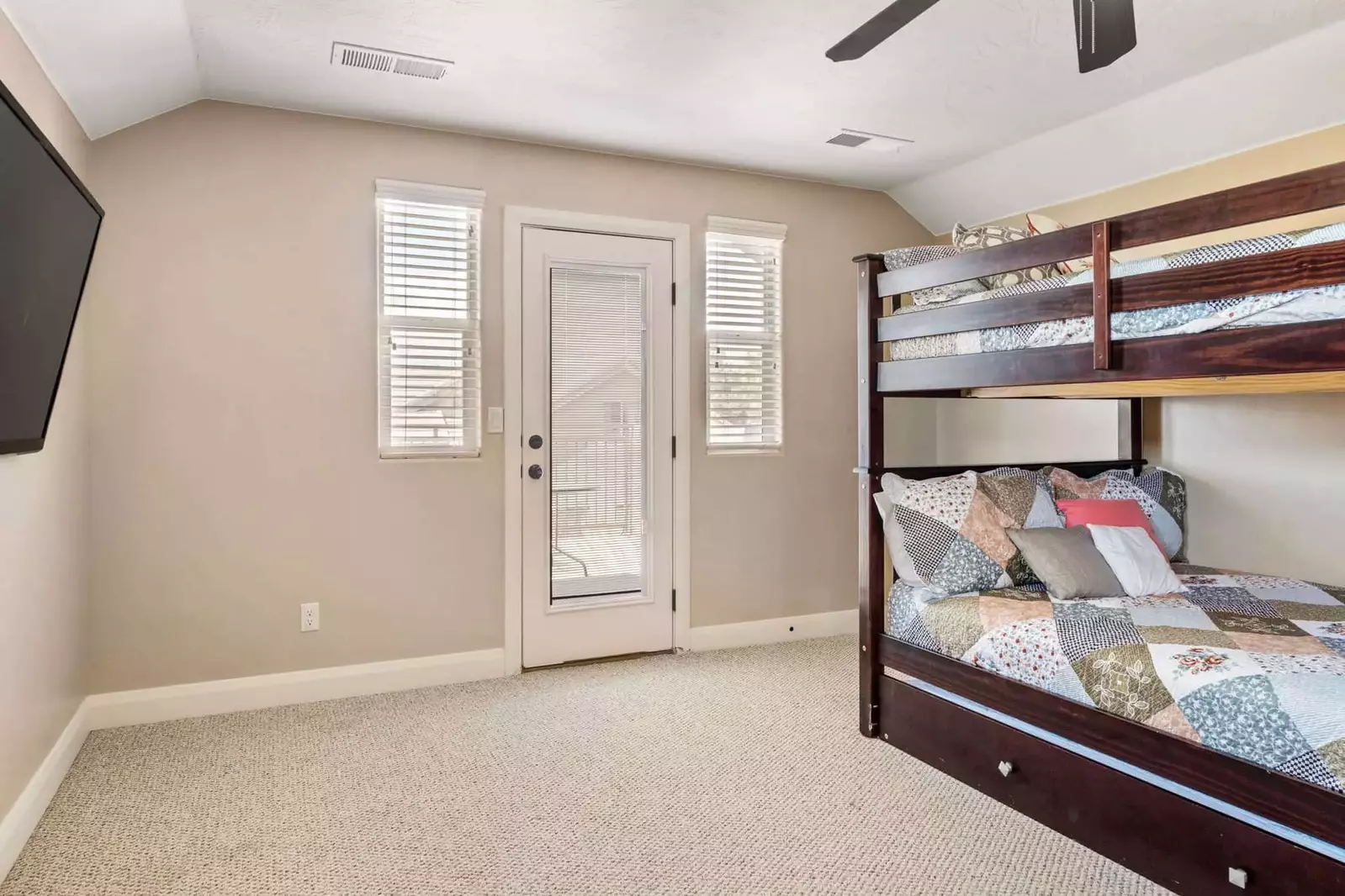 Full Bed Bunk Room