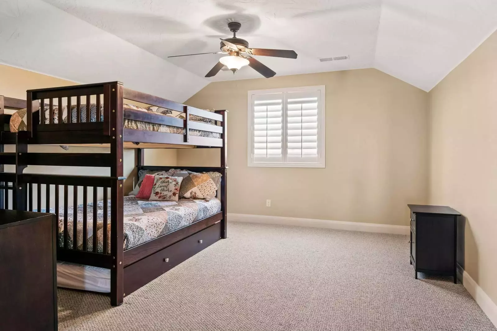 Full Bed Bunkroom with Trundle