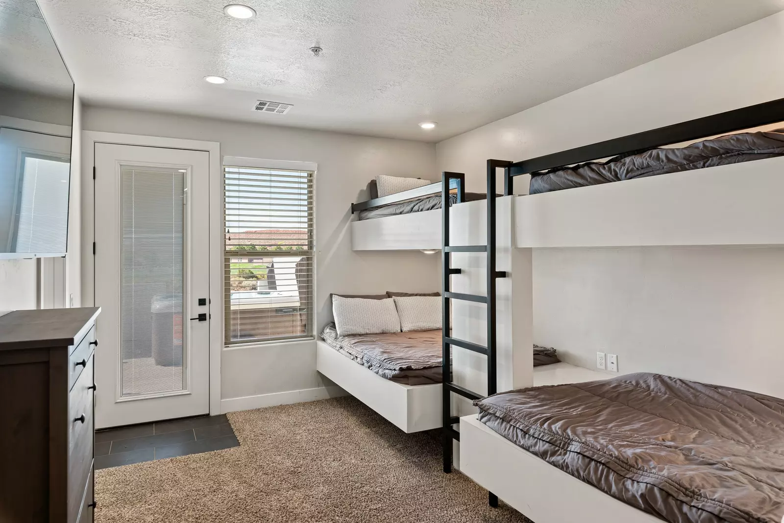Twin/Full Bunks