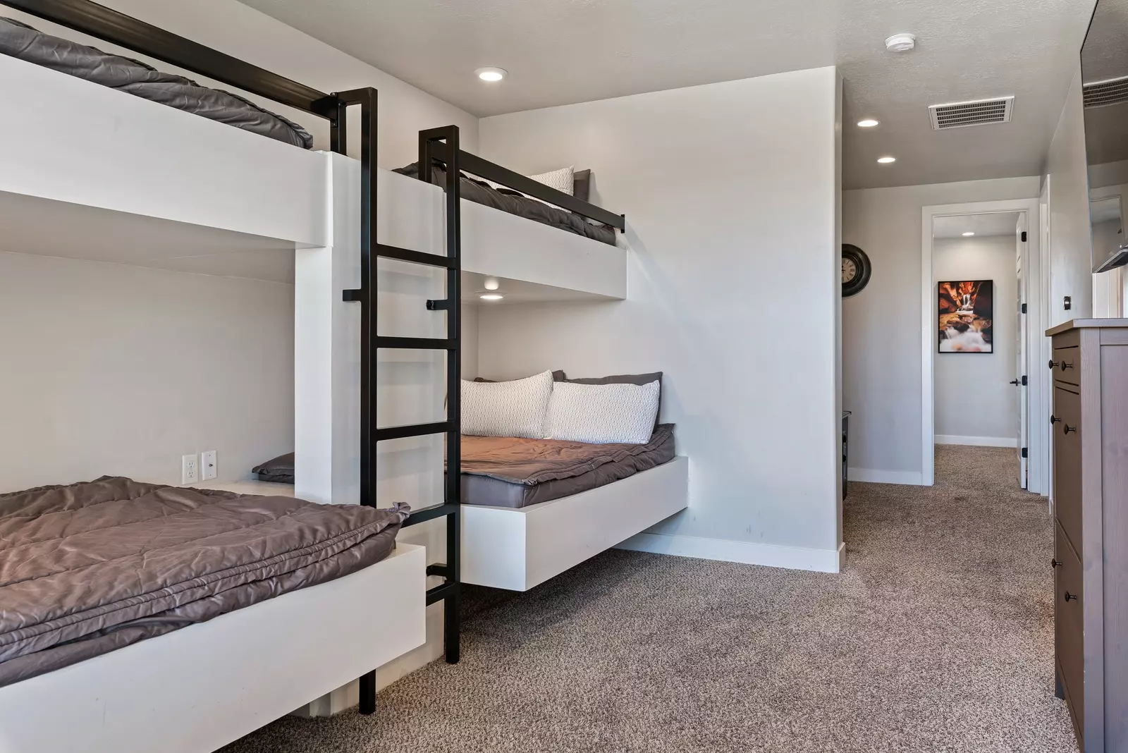 Twin/Full Bunks