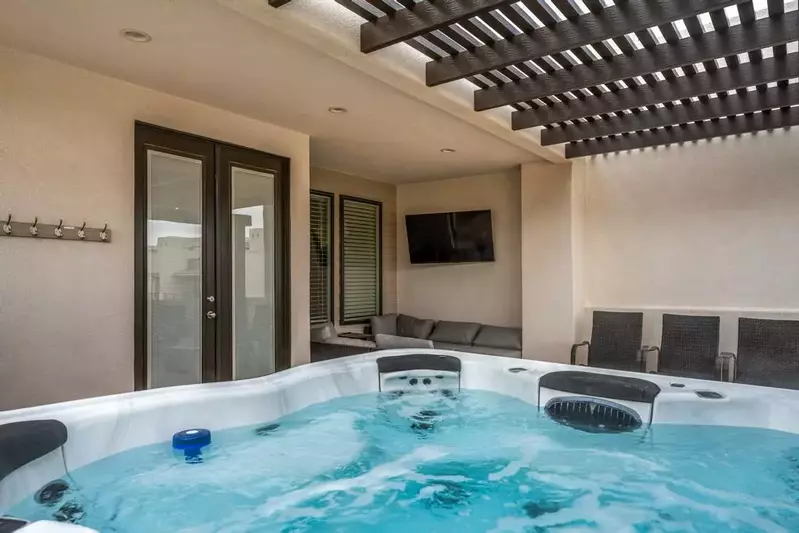 Private Hot Tub