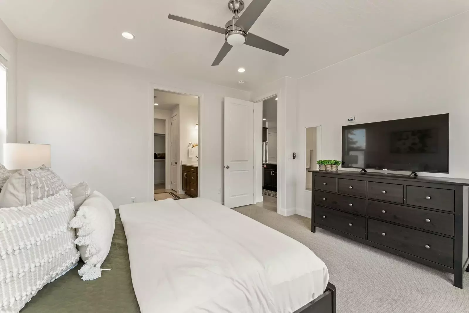 Master Bedroom and Bathroom