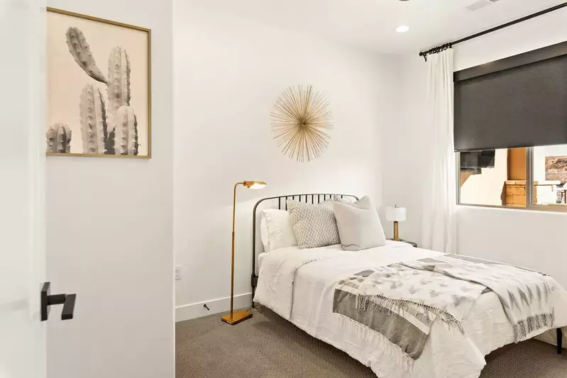 Queen Bedroom