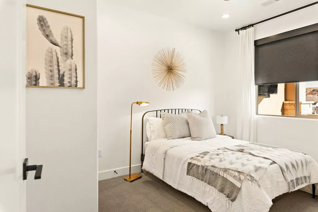 Queen Bedroom