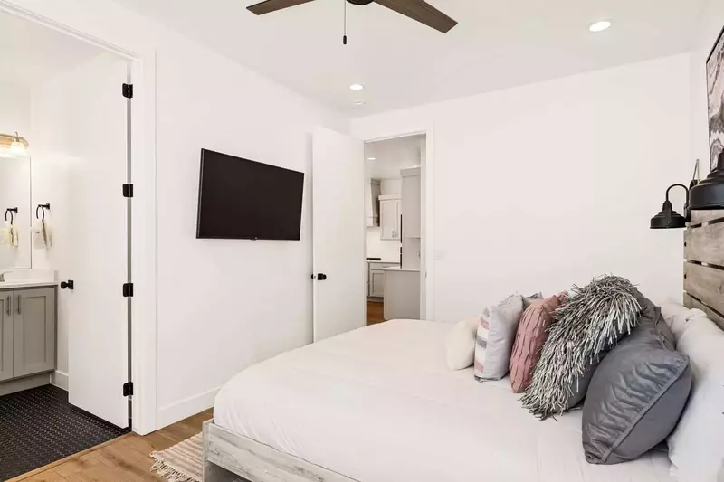 King Bedroom