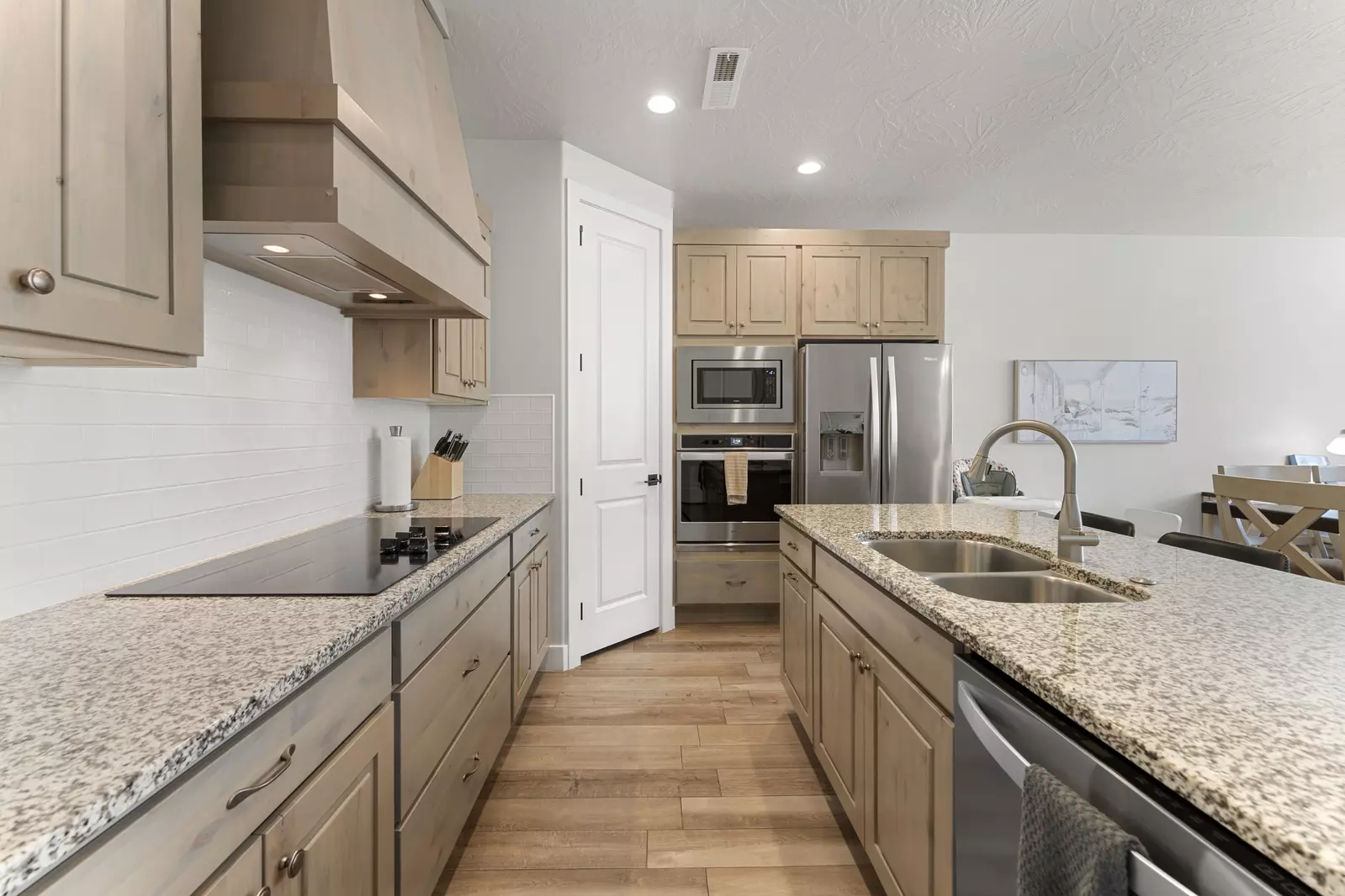 Fully Stocked Kitchen