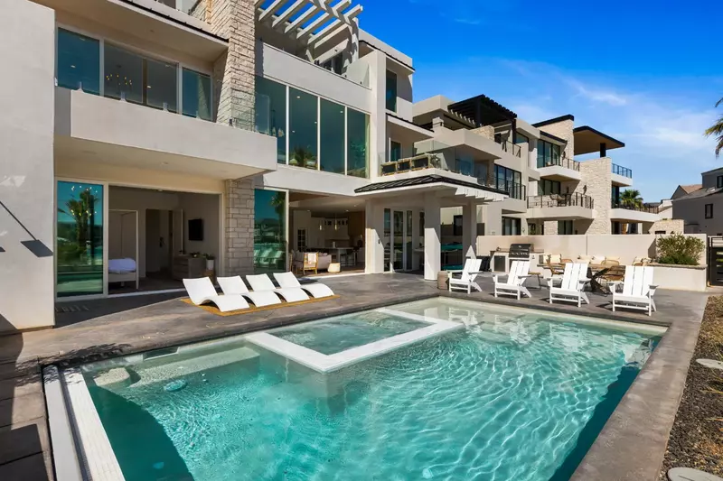 Private Pool