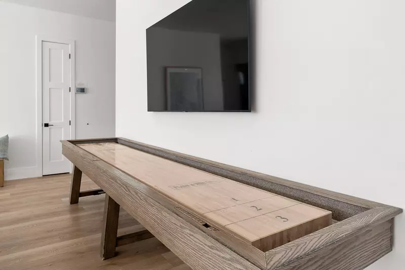 Shuffleboard Table
