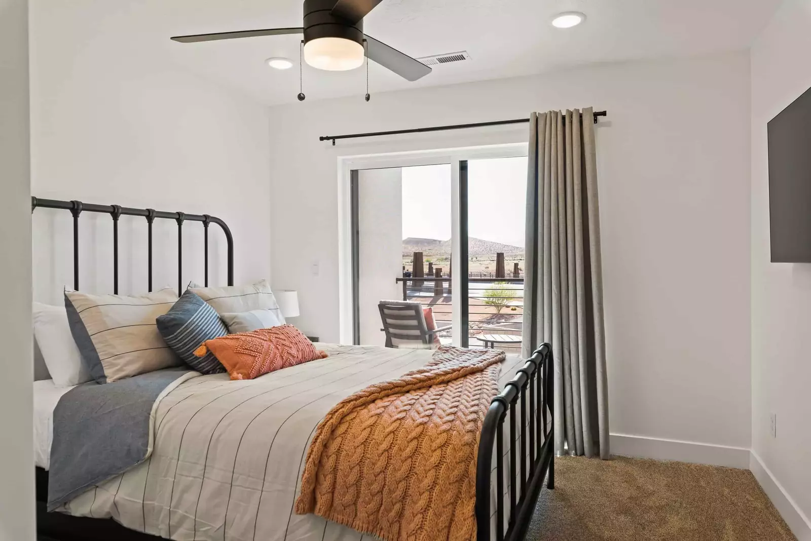 Queen Bedroom