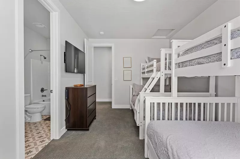 2 T/F Bunks. 1 Twin/Attached Bath