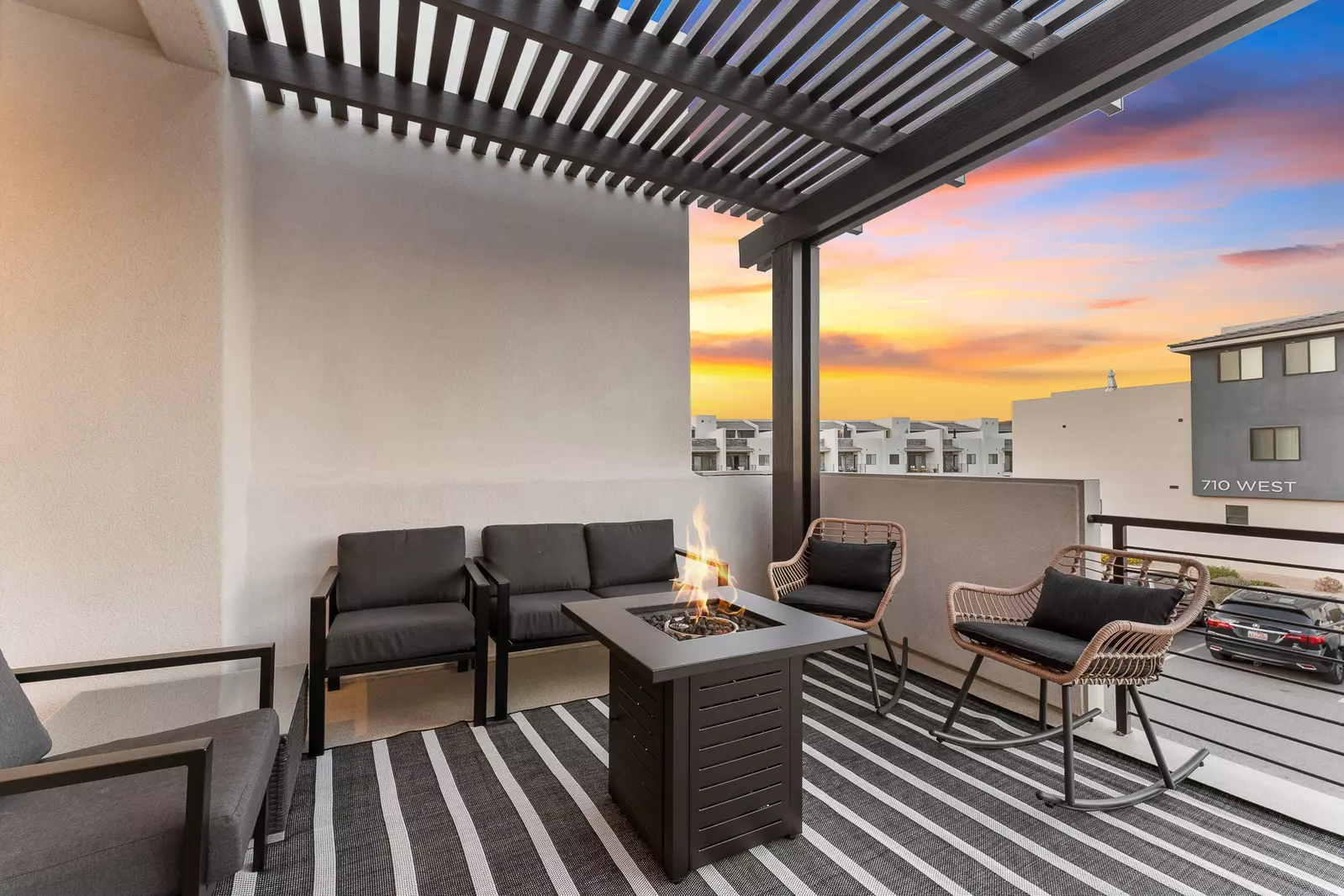 Upper Patio Deck