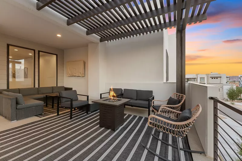 Upper Patio Deck