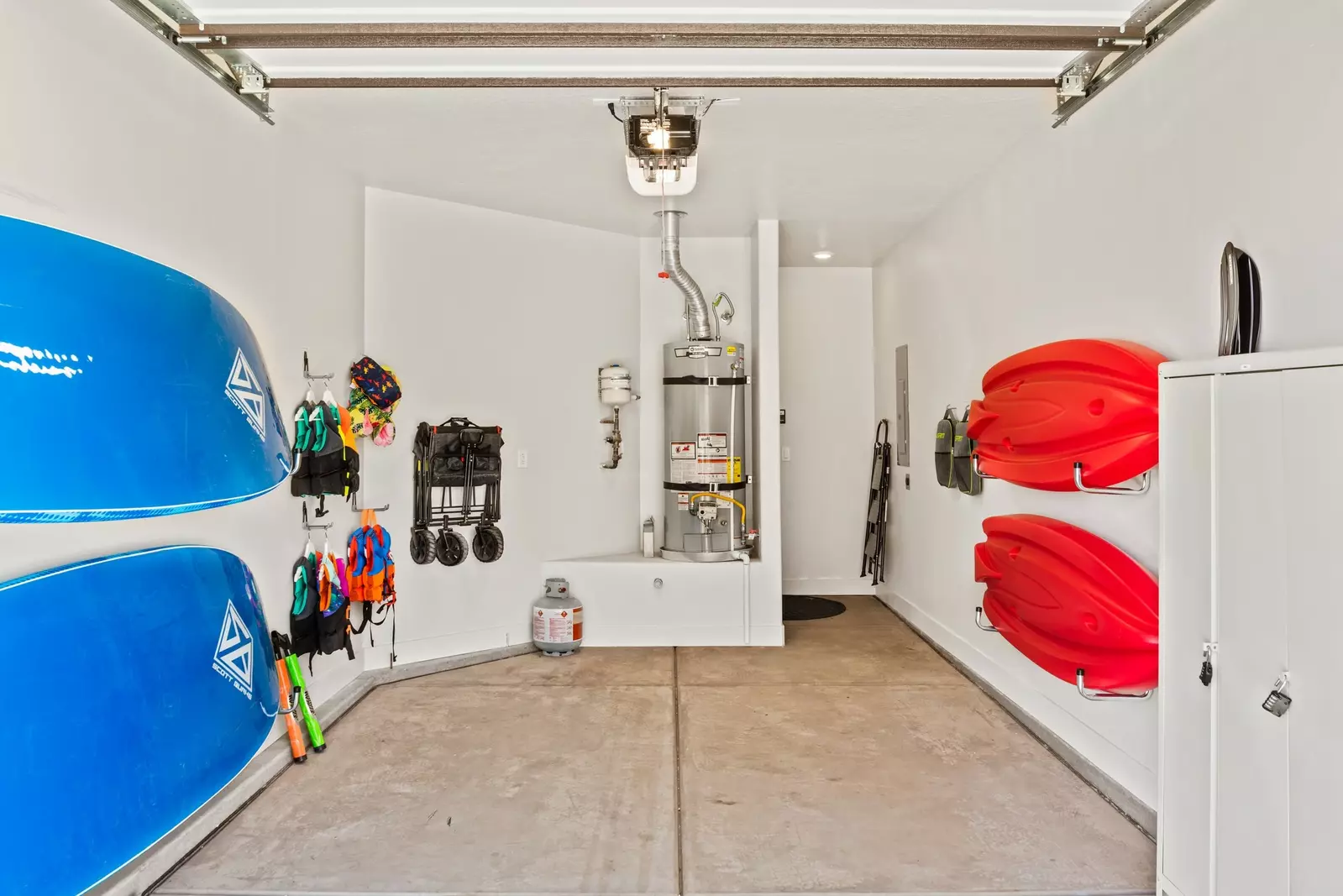 Garage with Extra Amenities