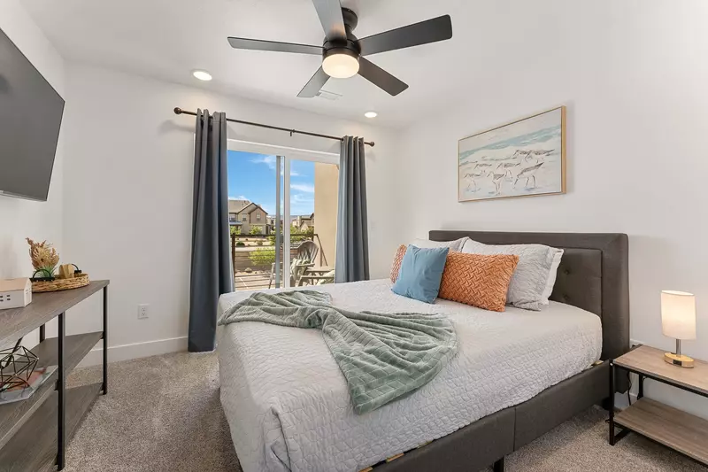 Second Level King Bedroom