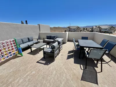 Top Floor Deck Dining Area and Seating Area