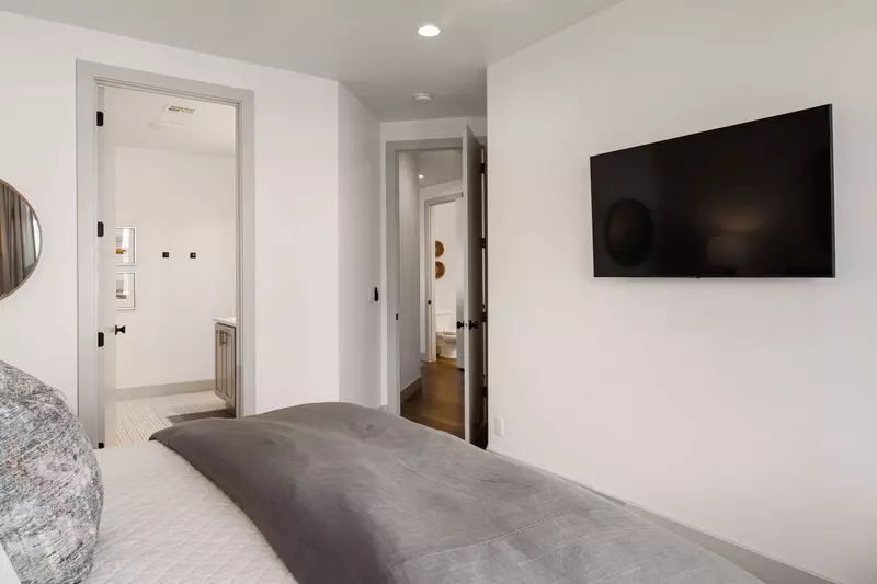 King Bedroom