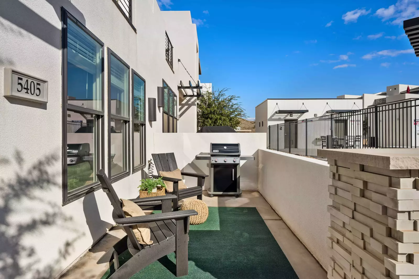 Grill / Patio Seating