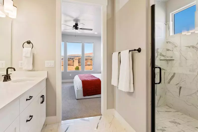 Attached King Bathroom