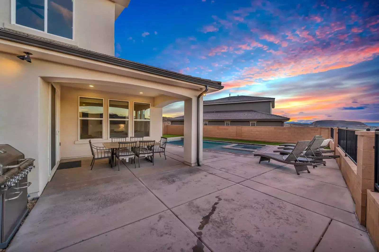 Outdoor Patio Dining and Pool Area