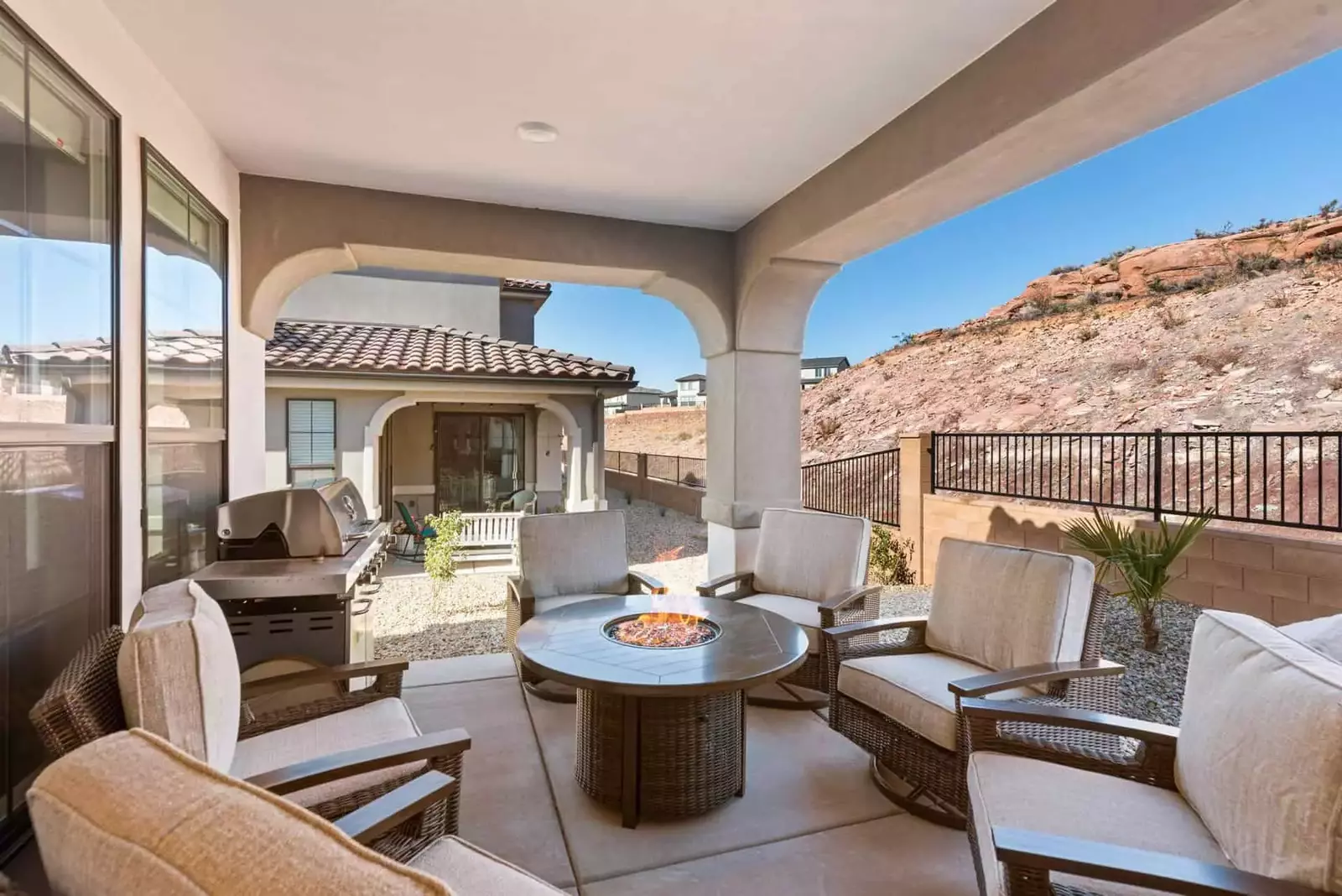 Outdoor Patio and Fire Table