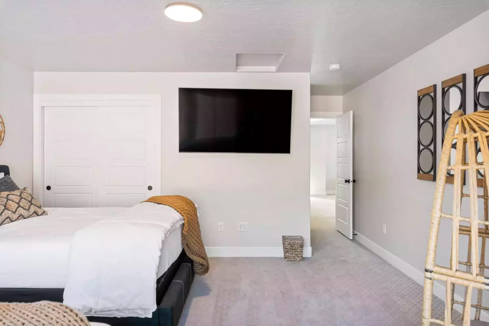 Double Queen Bedroom Entrance