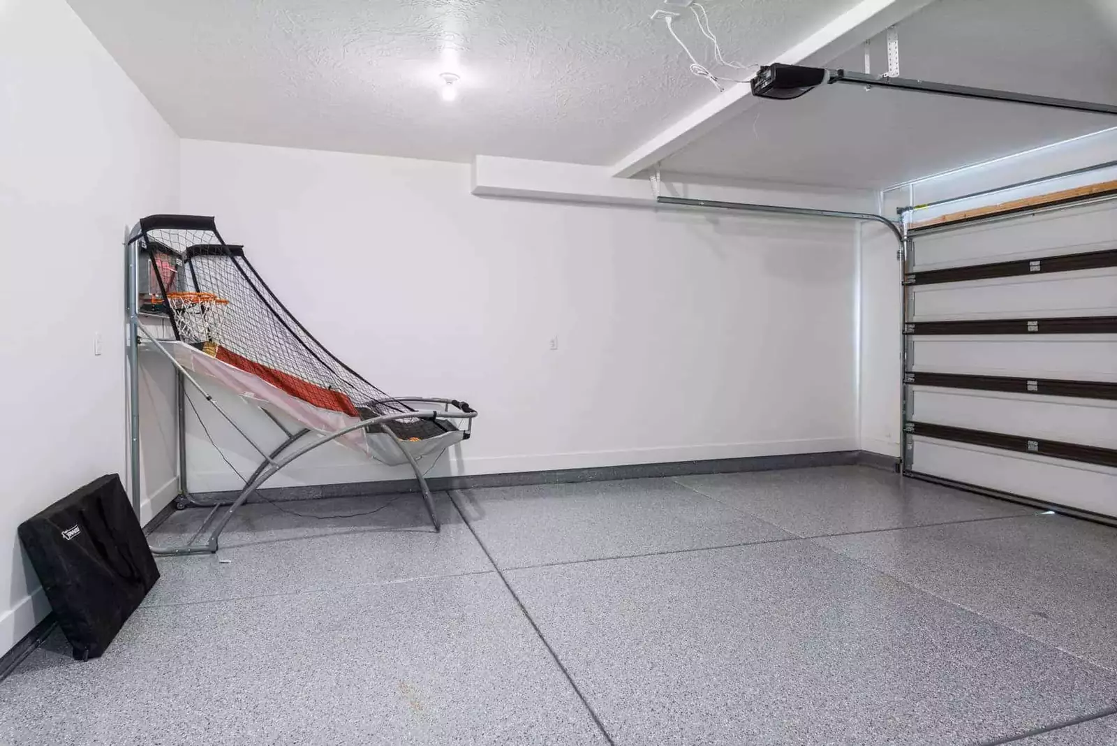 Garage / Basketball Game