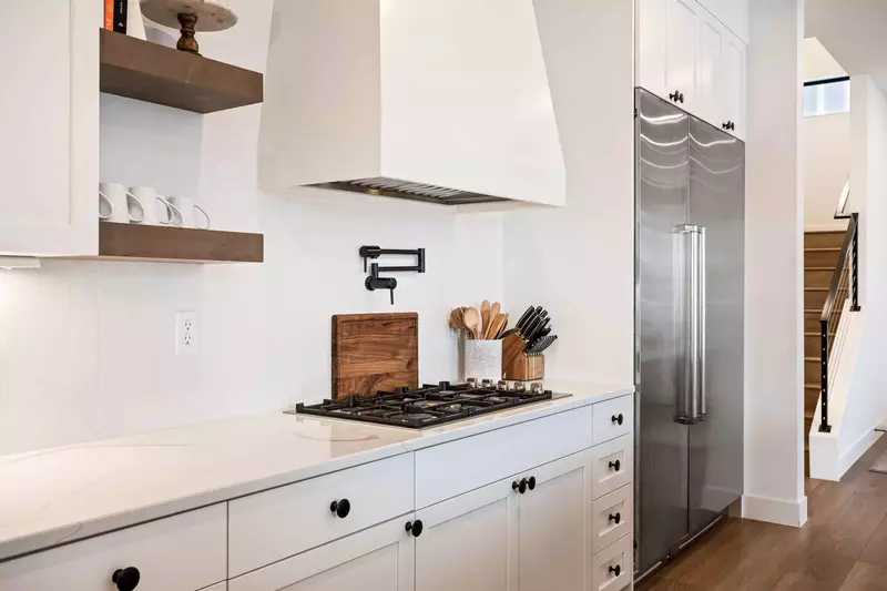 Kitchen/Gas Cook Top