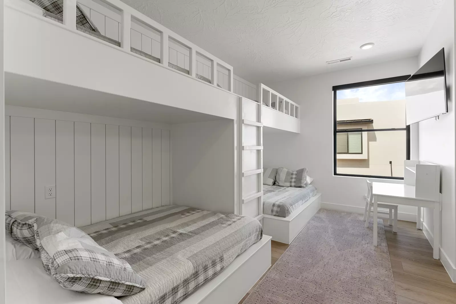 2 T/F Bunk Room