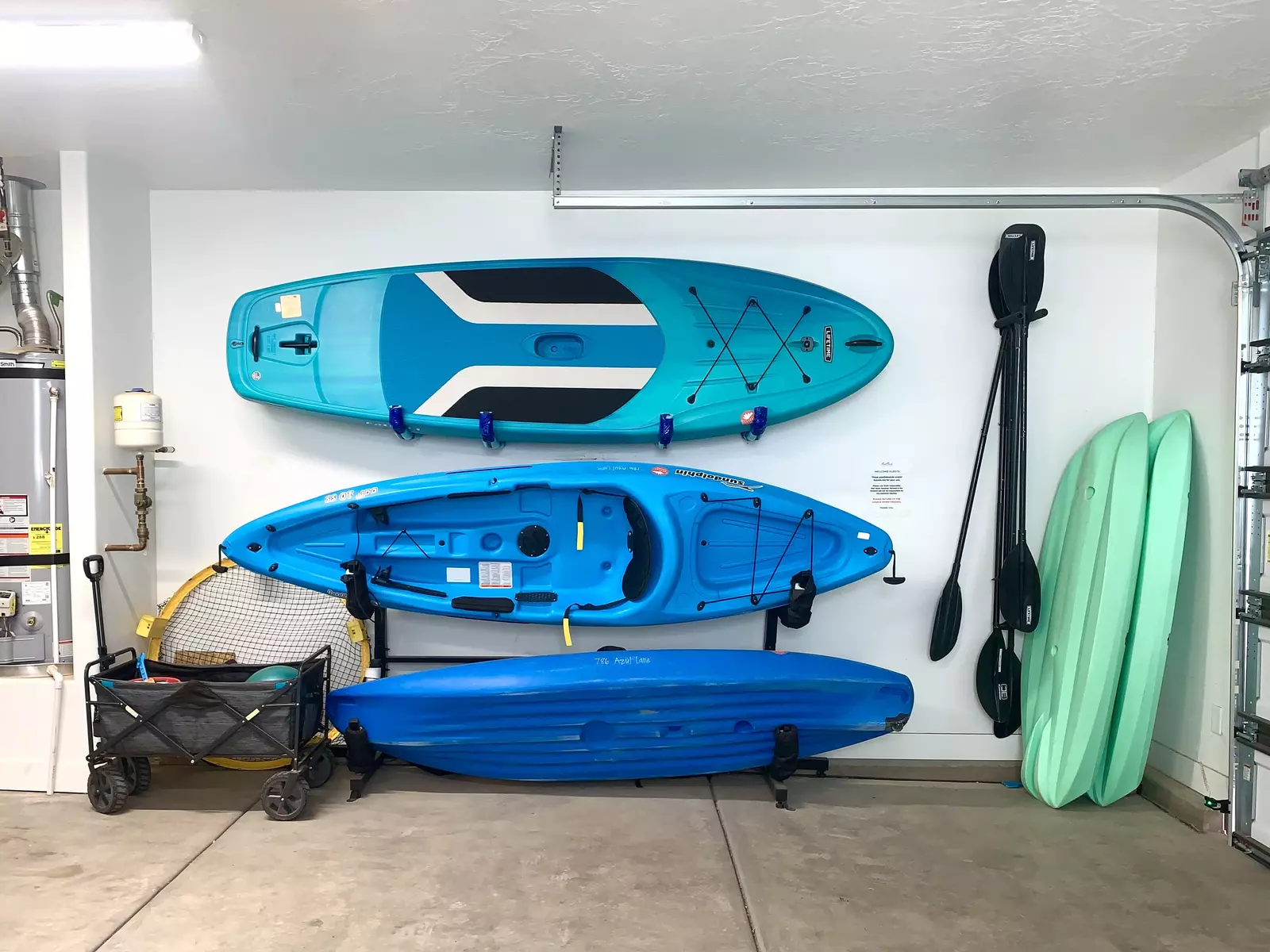 2 Paddleboard and 4 Kayaks
