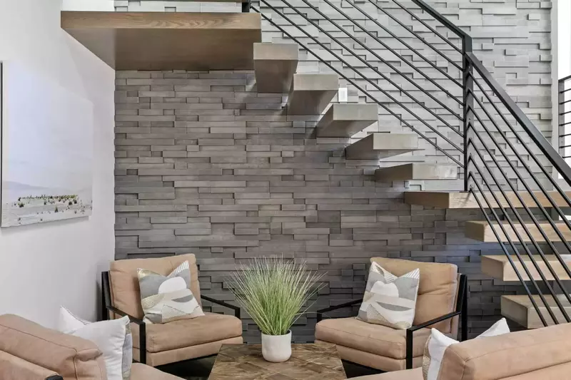 Lounge Area by Front Entrance