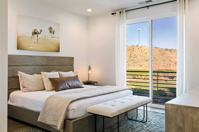 Queen Bedroom