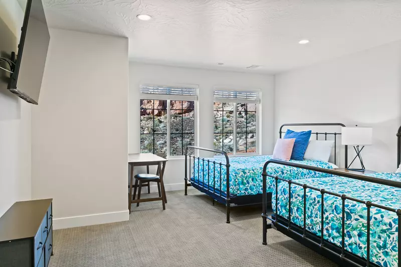 2 Queen Bedroom