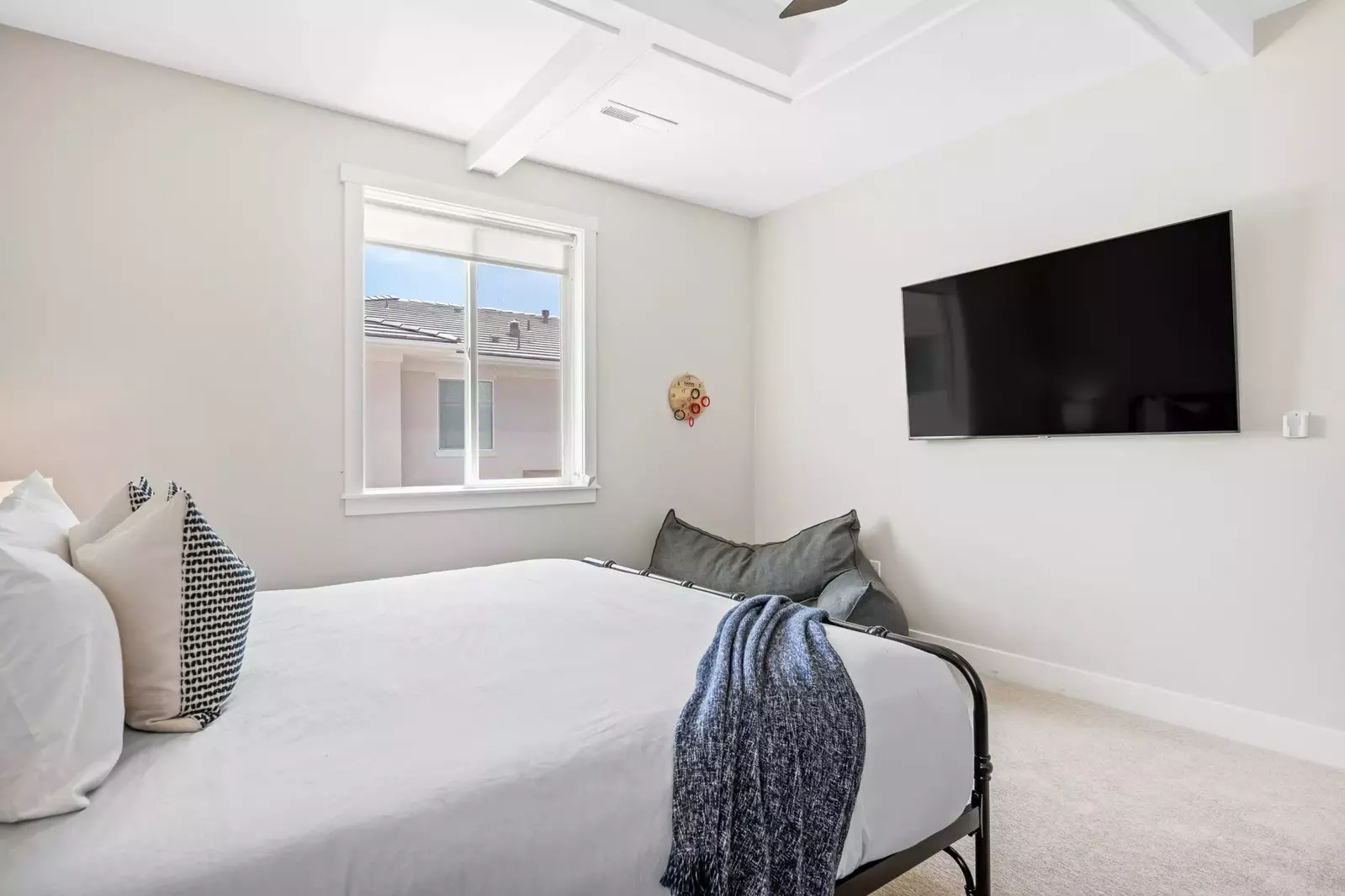 King Bed/Attached Bath