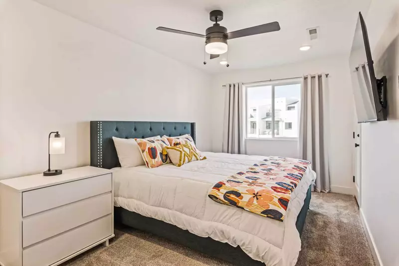 2nd Floor Master King Bedroom