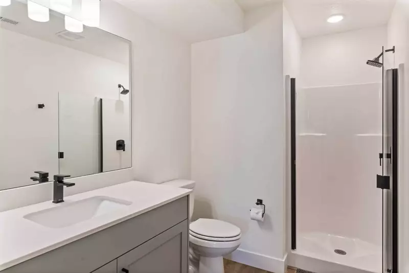 2nd Floor Bathroom