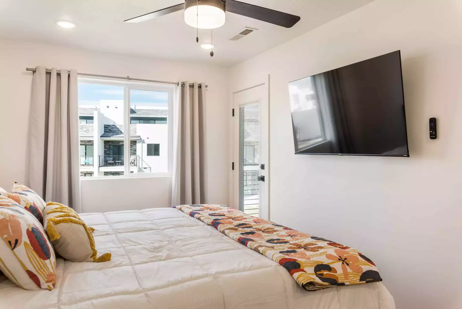 2nd Floor King Master