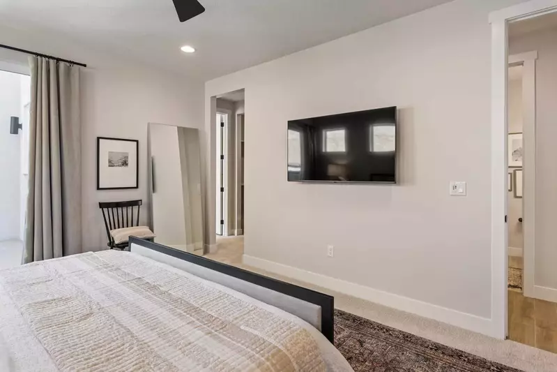 King Bedroom