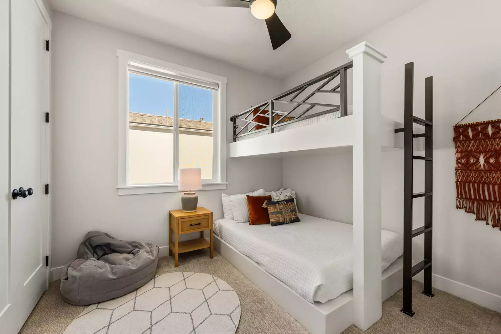 1T/F Bunk Room