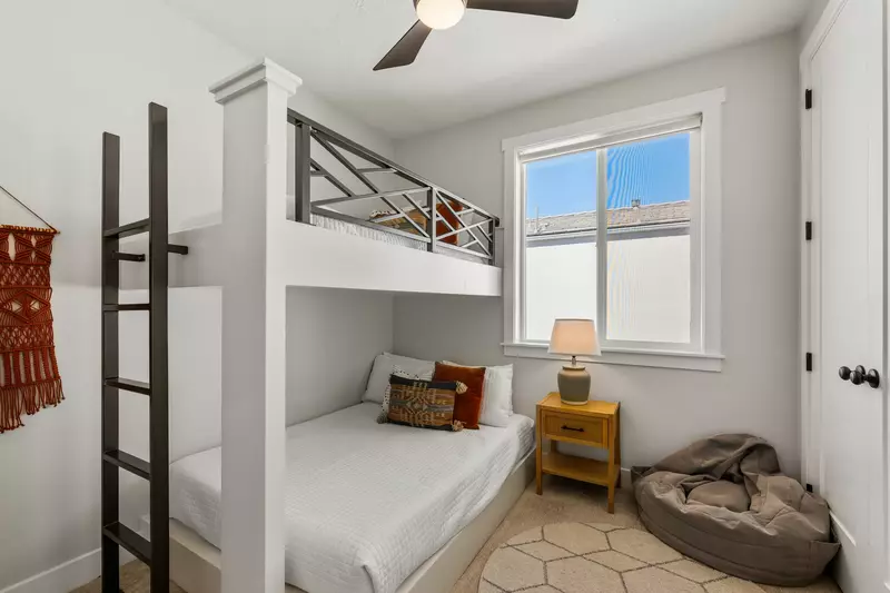 1T/F Bunk Room