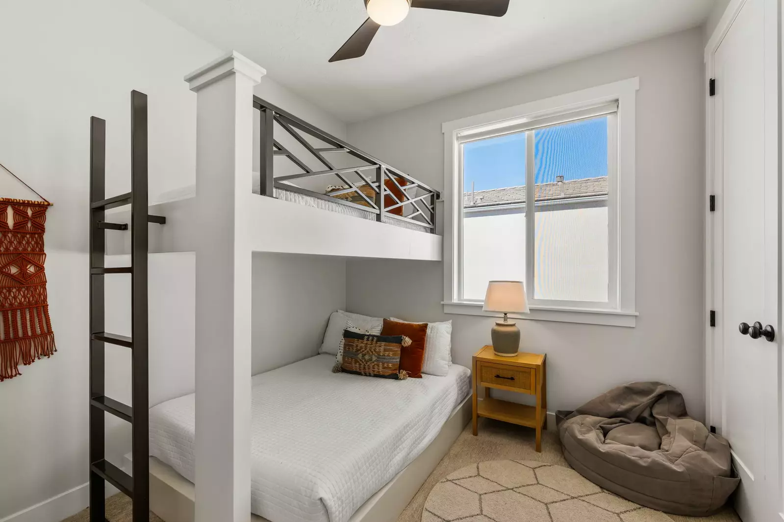 1T/F Bunk Room