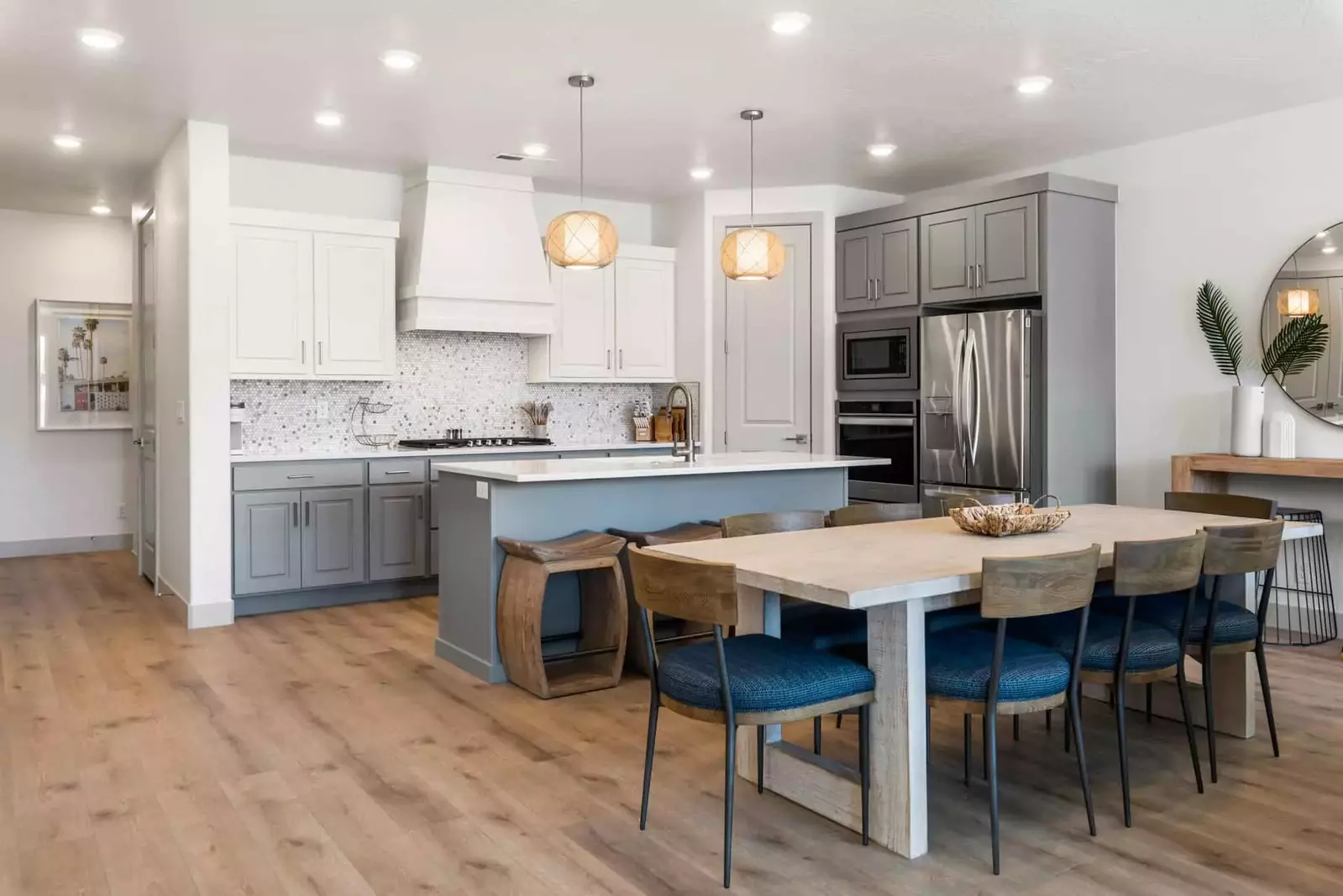 Fully Equipped Kitchen and Dining Area