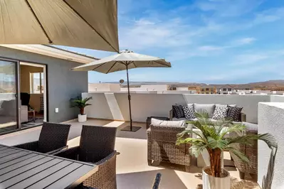 Rooftop Balcony
