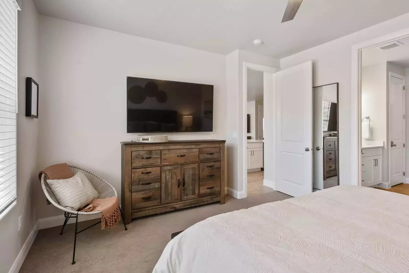 King Bedroom Area