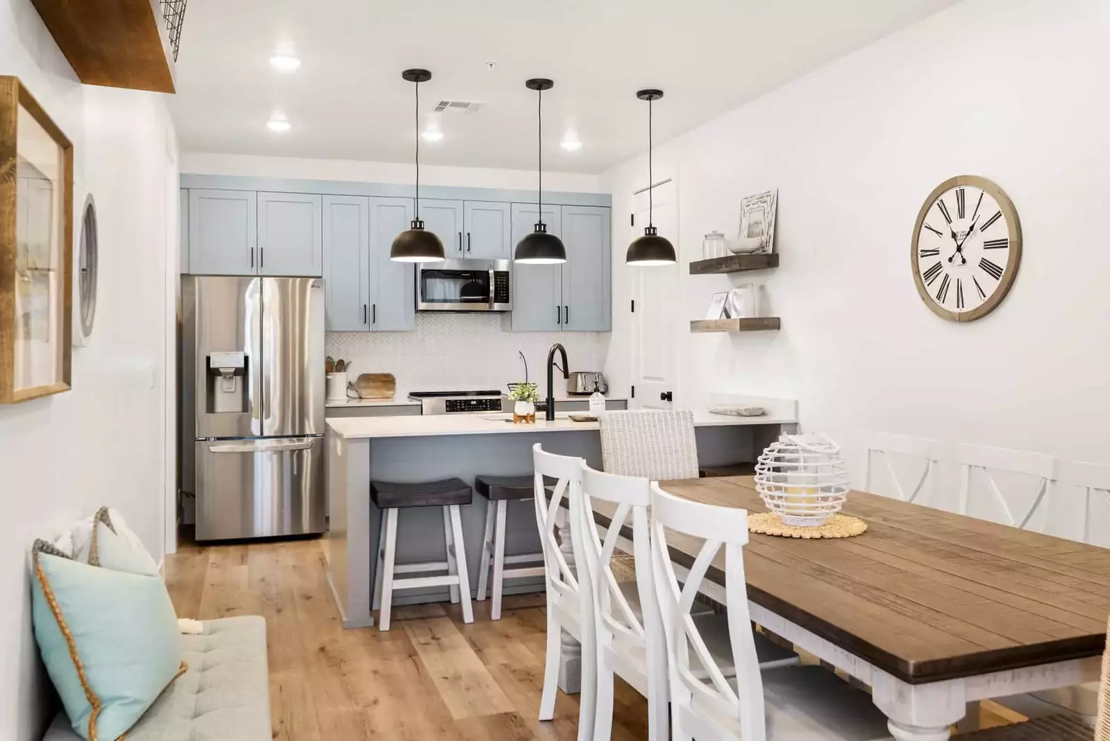 Kitchen/Dining Area