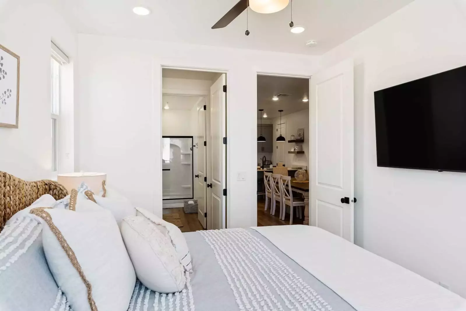 Queen Bedroom
