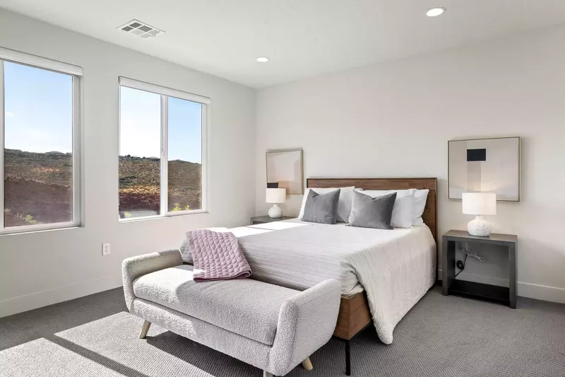 Queen Bedroom