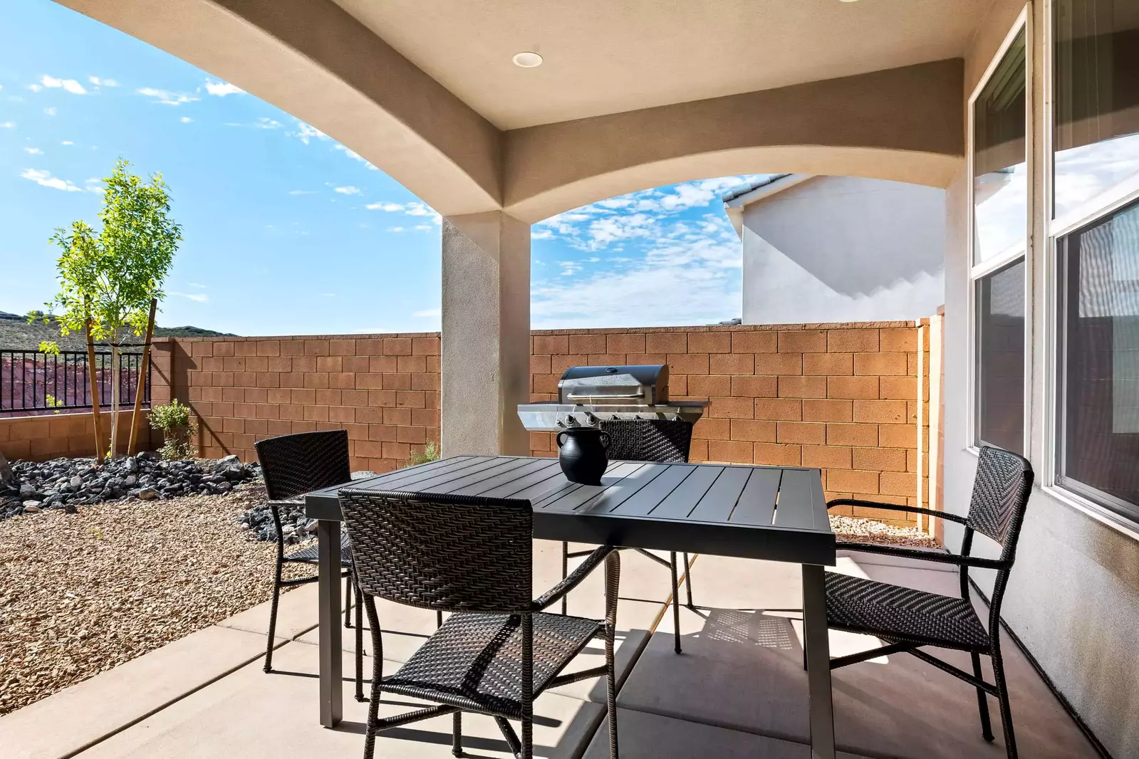 Covered Patio and Grill