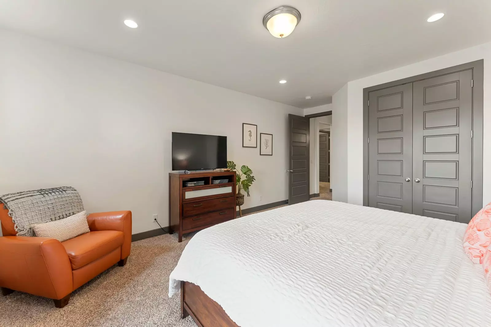 King Bedroom