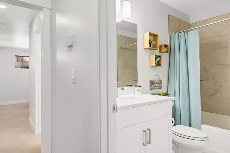 Full Bathroom