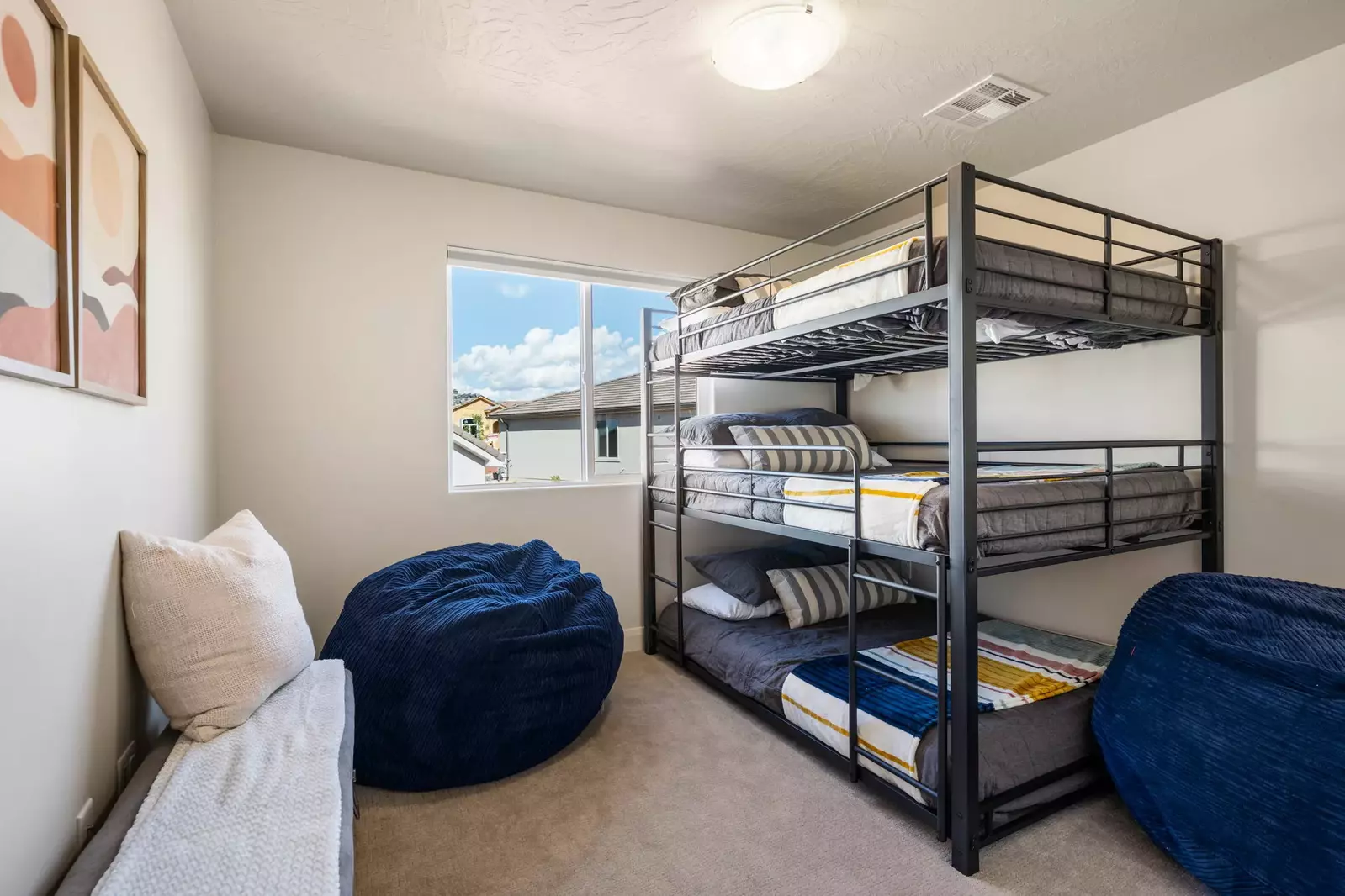 Full/Full/Full Bunk Room